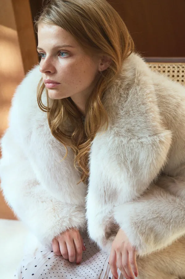 Elisa Faux Fur Coat <br>-Silver.WHT-