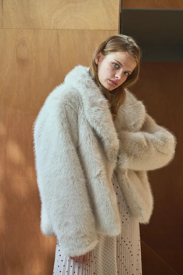 Elisa Faux Fur Coat <br>-Silver.WHT-