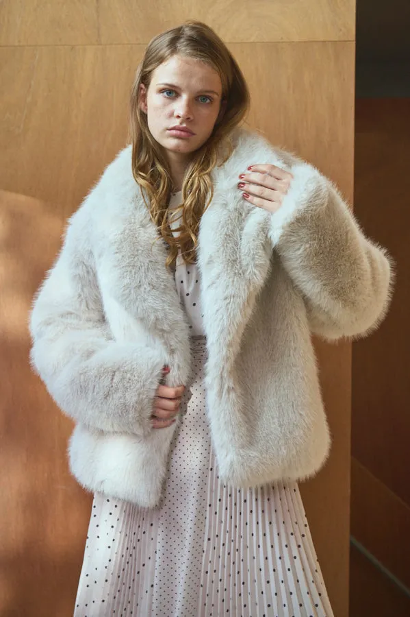 Elisa Faux Fur Coat <br>-Silver.WHT-