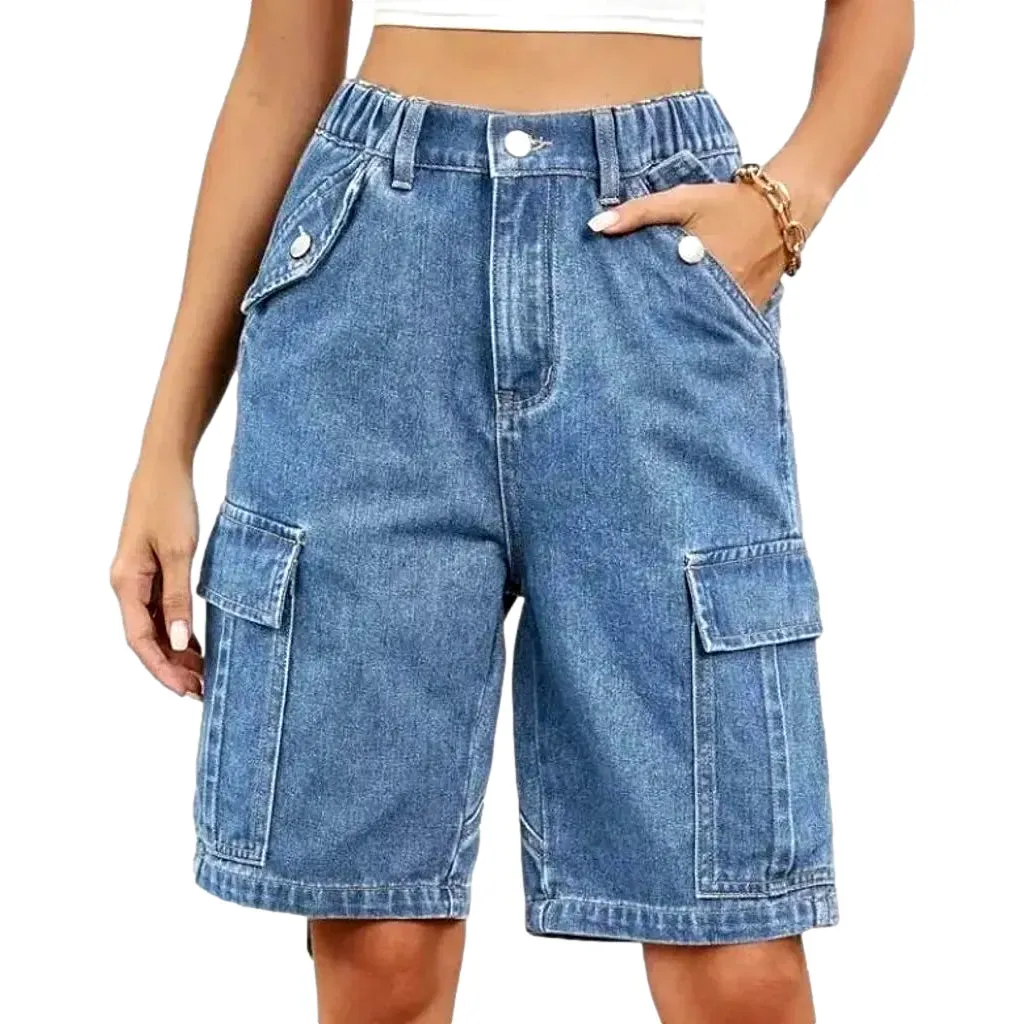 Knee-length high-waist denim shorts