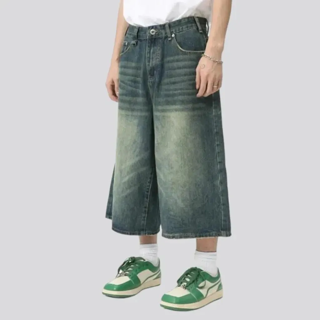 Medium-wash high-waist jeans shorts for men