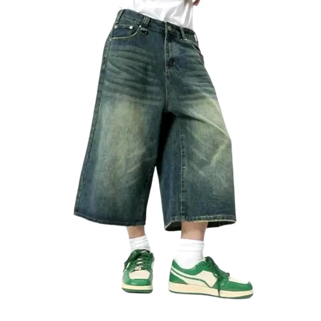 Medium-wash high-waist jeans shorts for men