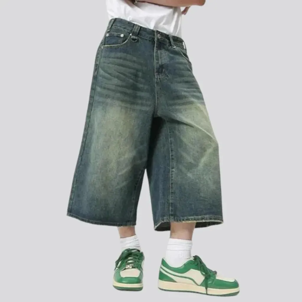 Medium-wash high-waist jeans shorts for men